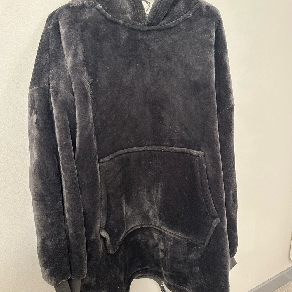 BLANKET HOODIE